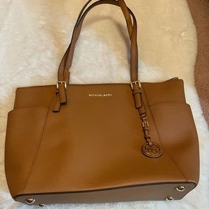 NWT MK Acorn Jet Set Saffiano Leather Tote